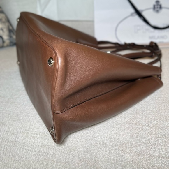 Prada double handle tote bag - Picture 14 of 17